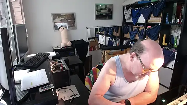 wankcellar online show from October 25, 2025, 10:36 am