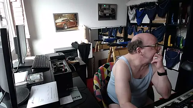 wankcellar online show from February 23, 2026, 11:55 am