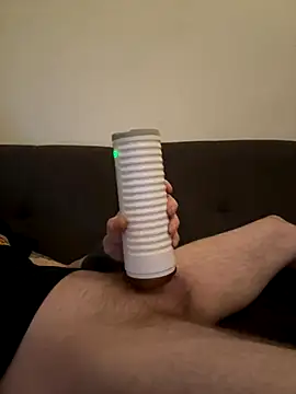 LionBoy1976 online show from November 18, 2025, 5:44 am