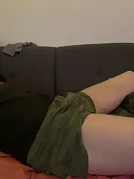 LionBoy1976 online show from March 9, 2025, 6:06 am