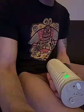 LionBoy1976 online show from May 6, 2026, 8:29 am