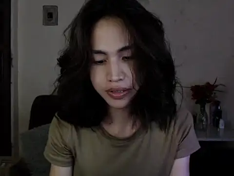 Snapshot of _FoxyFlair chatting on April 3, 2026, 8:37 pm FoxyFlair online show from April 3, 2026, 8:37 pm