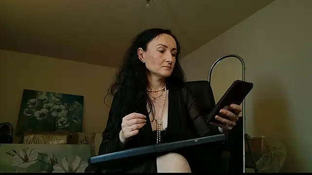 lara heaven online show from September 15, 2025, 6:47 am