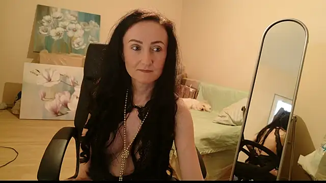 lara heaven online show from September 19, 2025, 10:30 am