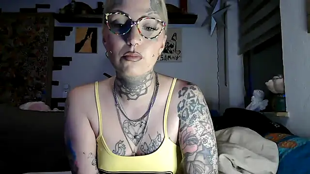 RoxxyInk online show from May 31, 2026, 10:10 pm