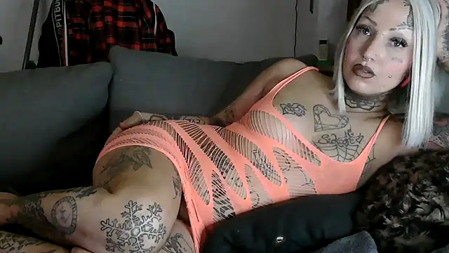 Snapshot of RoxxyInk chatting on February 22, 2026, 1:08 am RoxxyInk online show from February 22, 2026, 1:08 am