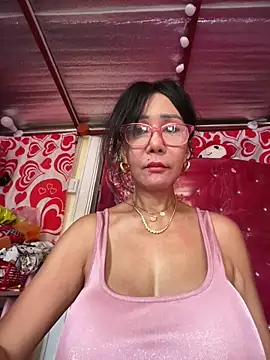sweetieme online show from June 6, 2026, 2:06 am