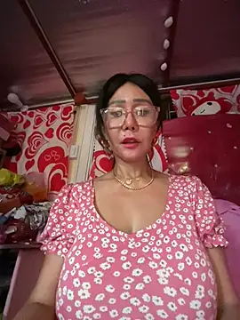 sweetieme online show from June 5, 2026, 9:37 am