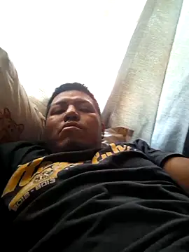 juliopantoja online show from May 1, 2026, 4:01 pm