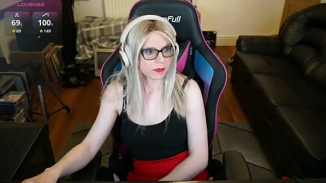 Snapshot of KelseyCobalt chatting on May 27, 2026, 7:54 pm KelseyCobalt online show from May 27, 2026, 7:54 pm