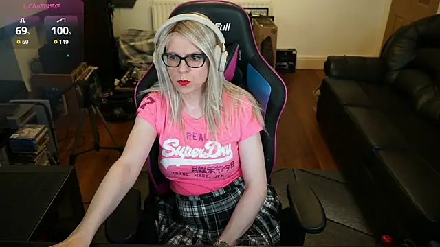 Snapshot of KelseyCobalt chatting on June 6, 2026, 9:09 pm KelseyCobalt online show from June 6, 2026, 9:09 pm