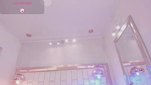 Snapshot of LADY_HELLEN chatting on March 5, 2026, 7:21 pm LADY HELLEN online show from March 5, 2026, 7:21 pm