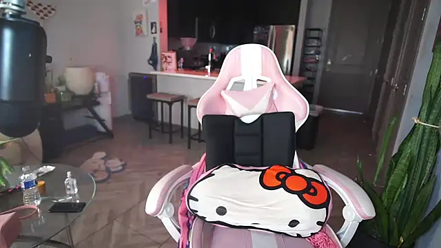 Snapshot of NSFWEros chatting on January 27, 2025, 9:23 am NSFWEros online show from January 27, 2025, 9:23 am