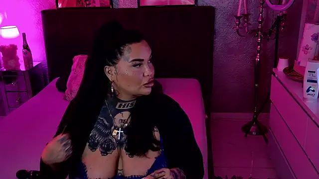  MelinaCurves  online show from March 2, 2025, 9:19 pm