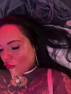  MelinaCurves  online show from September 21, 2025, 8:03 pm