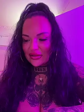  MelinaCurves  online show from October 10, 2025, 9:15 pm