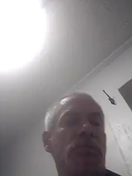 Biknight online show from February 28, 2025, 12:42 pm