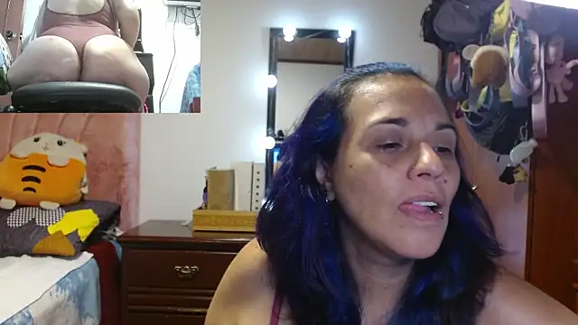 zoe hotxxx online show from July 2, 2026, 2:12 pm