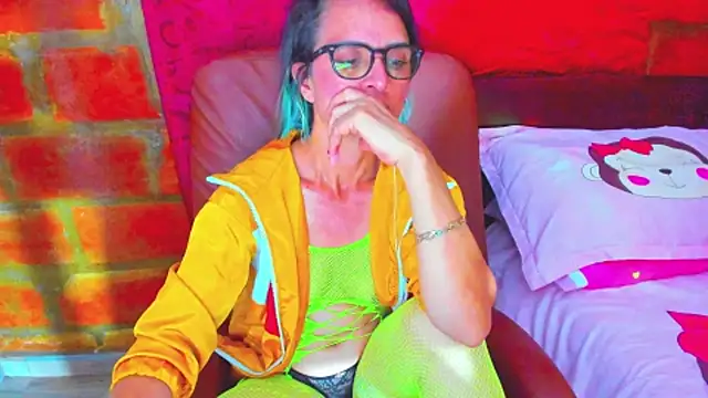 Snapshot of BrianaGarner chatting on July 7, 2026, 1:52 am BrianaGarner online show from July 7, 2026, 1:52 am