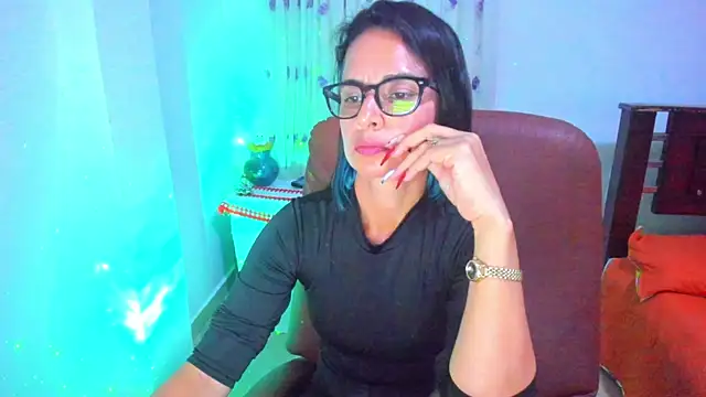 BrianaGarner online show from November 23, 2025, 4:11 am