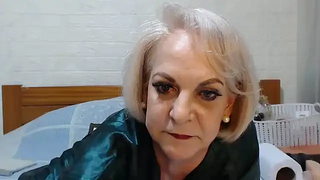 awild kitten online show from December 1, 2025, 9:21 am