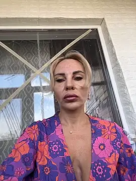 Hotnessi online show from September 10, 2025, 9:52 am