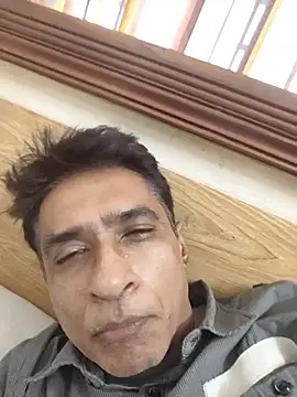 iamkahn 44 online show from May 20, 2026, 1:57 am