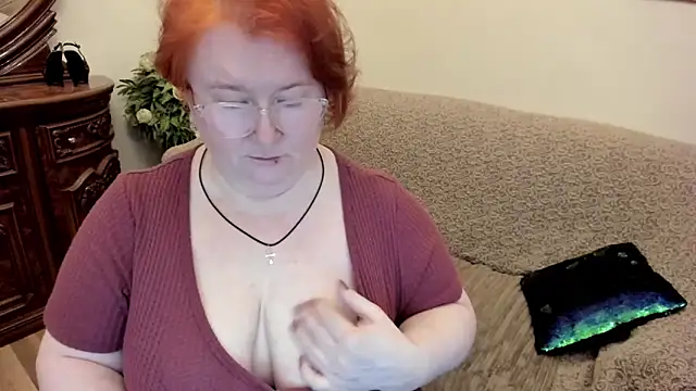 leiamillersonn online show from May 13, 2026, 5:53 pm