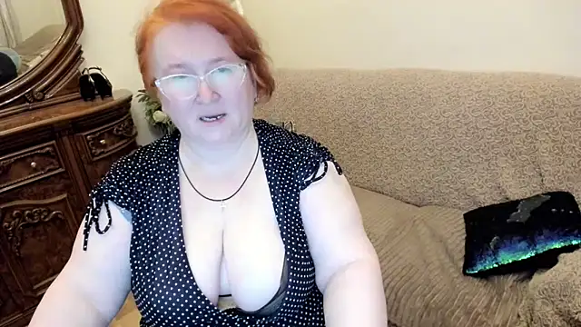 leiamillersonn online show from May 18, 2026, 6:12 pm
