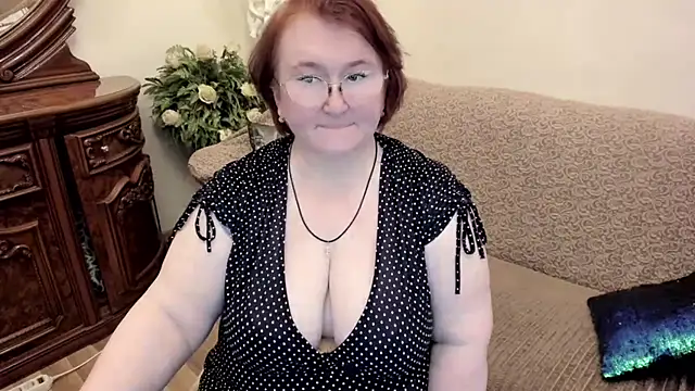 leiamillersonn online show from October 2, 2025, 6:22 pm