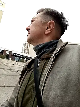 Snapshot of Pokaz2020 chatting on October 7, 2025, 12:06 pm Pokaz2020 online show from October 7, 2025, 12:06 pm