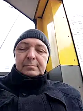 Snapshot of Pokaz2020 chatting on December 22, 2025, 8:58 am Pokaz2020 online show from December 22, 2025, 8:58 am