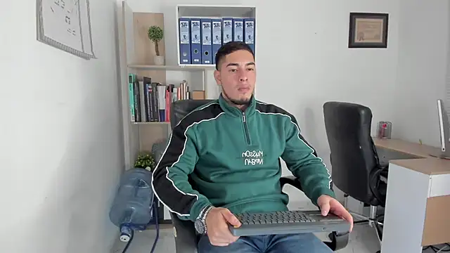 Snapshot of Dimitri_Colleman chatting on January 30, 2025, 12:06 pm Dimitri Colleman online show from January 30, 2025, 12:06 pm