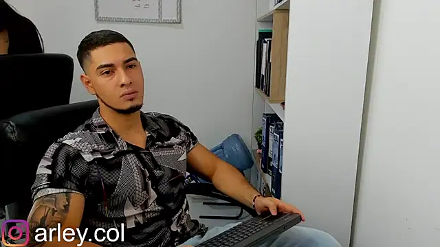 Snapshot of Dimitri_Colleman chatting on January 24, 2025, 5:31 am Dimitri Colleman online show from January 24, 2025, 5:31 am