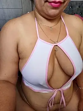 ZAHI WILLX online show from January 14, 2026, 6:44 pm