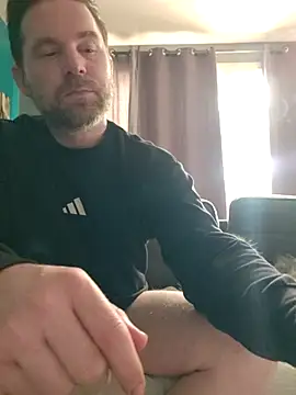 Snapshot of tom_sauwer chatting on June 28, 2026, 9:15 am tom sauwer online show from June 28, 2026, 9:15 am