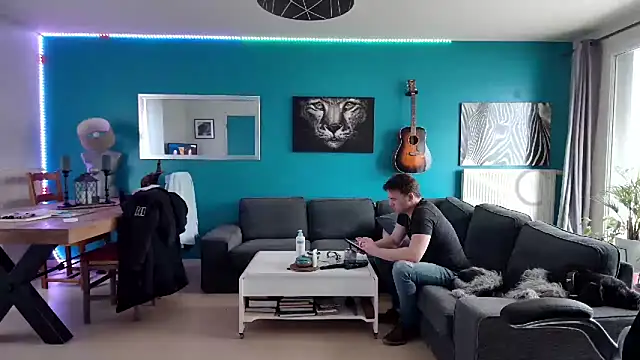 tom sauwer online show from March 7, 2025, 4:44 pm