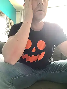 tom sauwer online show from March 2, 2025, 12:14 pm