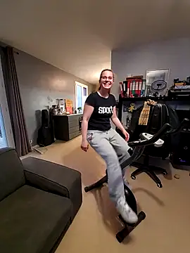 tom sauwer online show from March 16, 2025, 6:01 pm