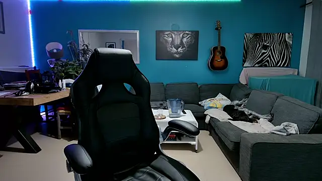 tom sauwer online show from February 3, 2025, 11:15 pm