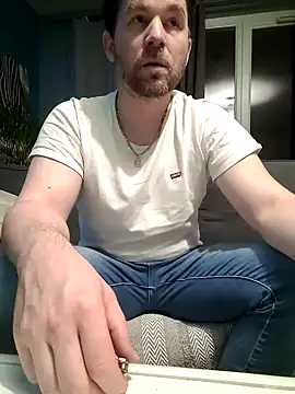 tom sauwer online show from December 2, 2025, 9:27 pm