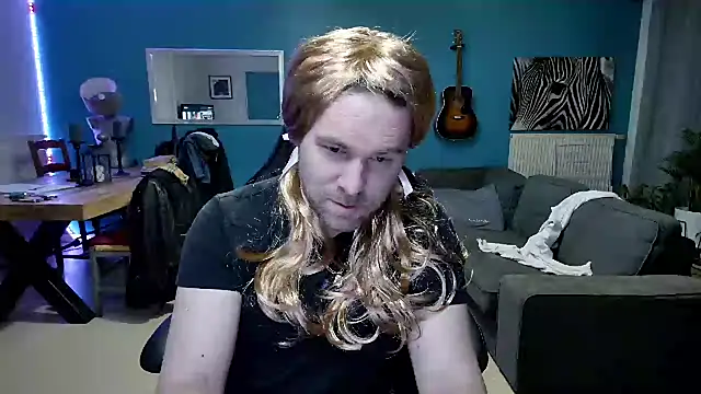 tom sauwer online show from March 4, 2025, 7:43 pm