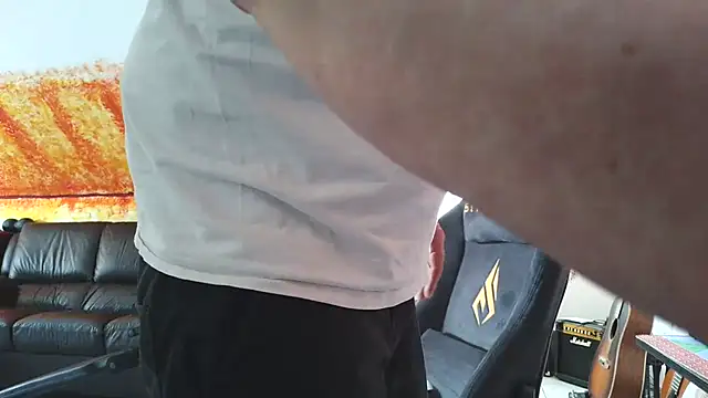 sextoy911 online show from April 8, 2026, 4:08 pm