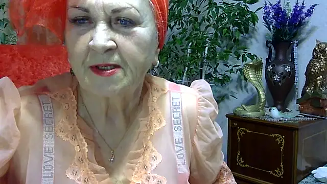 Emma52610 online show from March 8, 2025, 6:05 pm