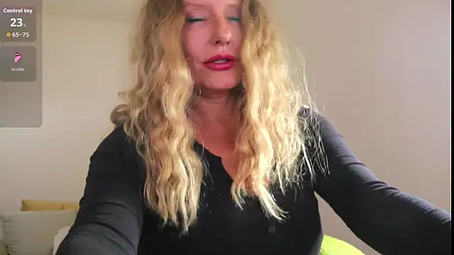 Kishaxxx online show from October 2, 2025, 10:18 am