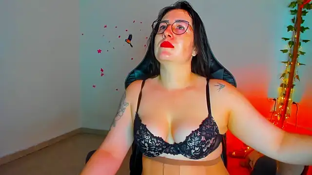 Susan Foxx online show from November 26, 2025, 5:46 pm