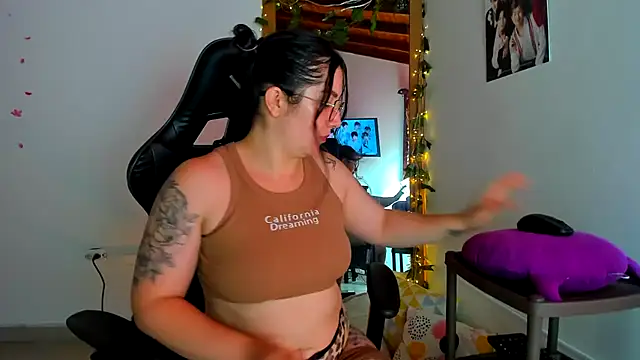 Susan Foxx online show from March 20, 2025, 7:46 pm