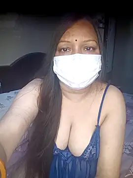 naughtymadam online show from May 4, 2026, 4:16 am