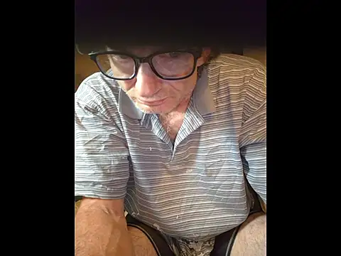 Snapshot of ROBERT0516 chatting on July 4, 2026, 5:36 am ROBERT0516 online show from July 4, 2026, 5:36 am