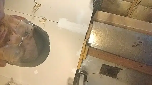 ROBERT0516 online show from November 29, 2025, 6:13 am